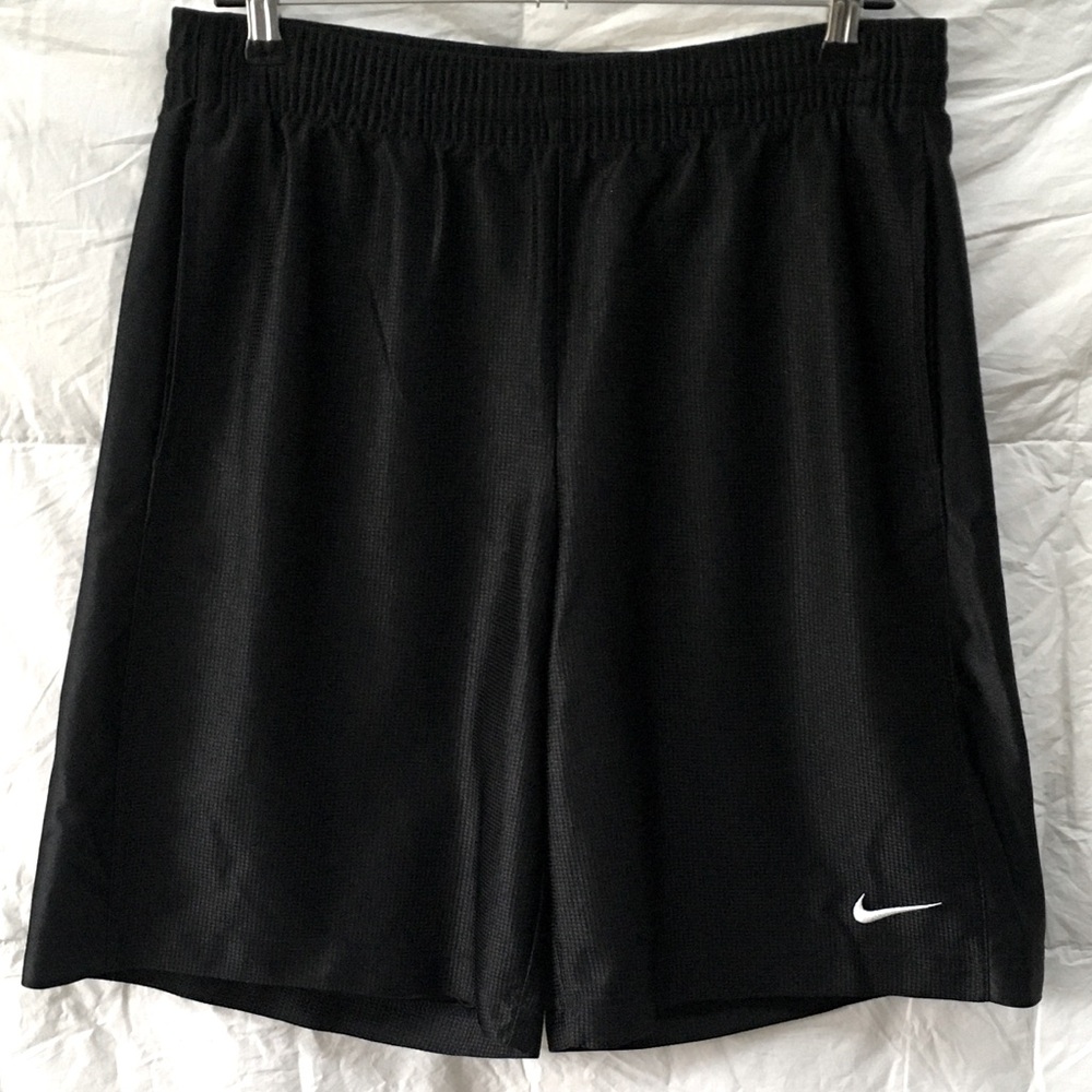 Nike Men’s Basketball Shorts Medium Black 9.75” inseam Drawstring